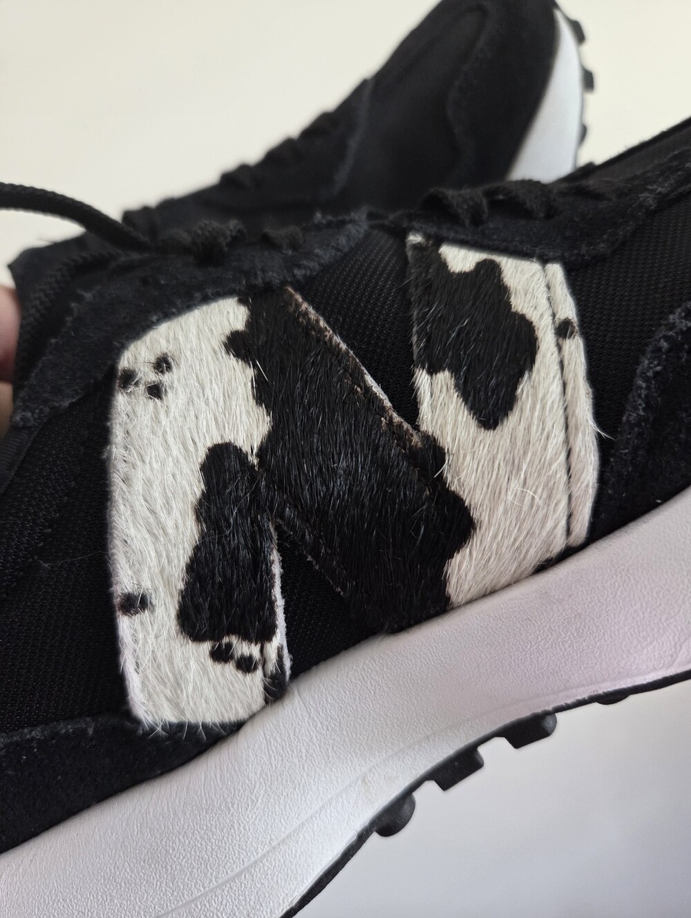 New Balance 327 'Animal Pack - Black Lemonade' Cow Calfhair Black Size 8 - Picture 6 of 8